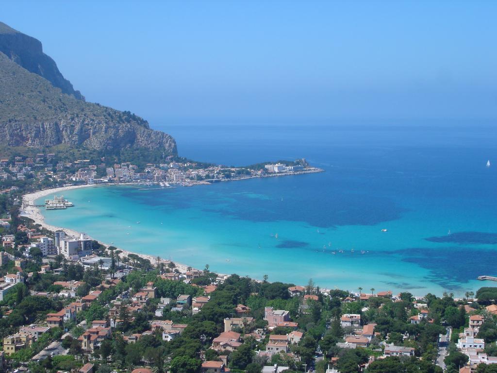 Mondello Luxury Apartment On The Beach المظهر الخارجي الصورة