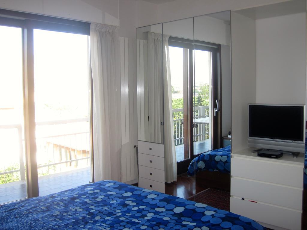 Mondello Luxury Apartment On The Beach الغرفة الصورة